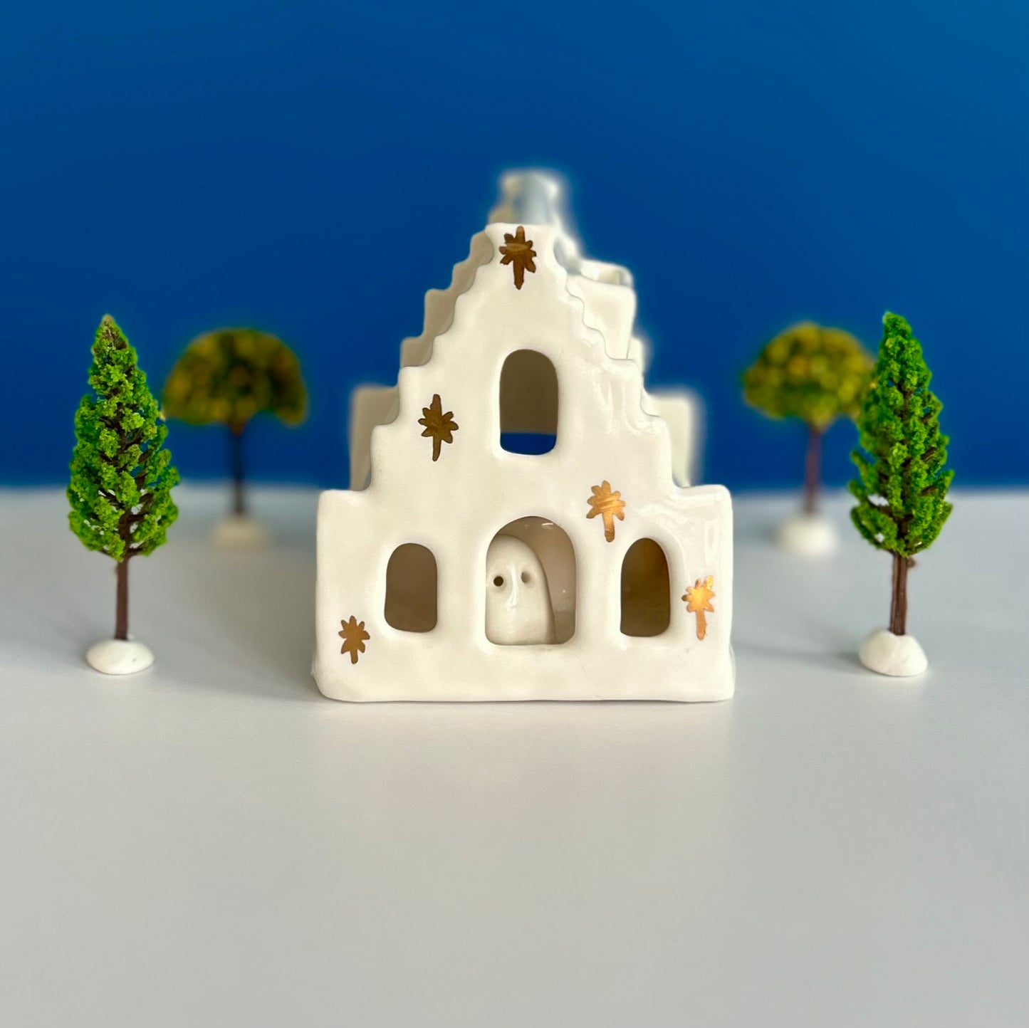 Haunted House (Luminary)