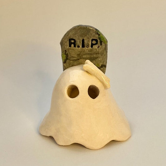 Grave Ghostie