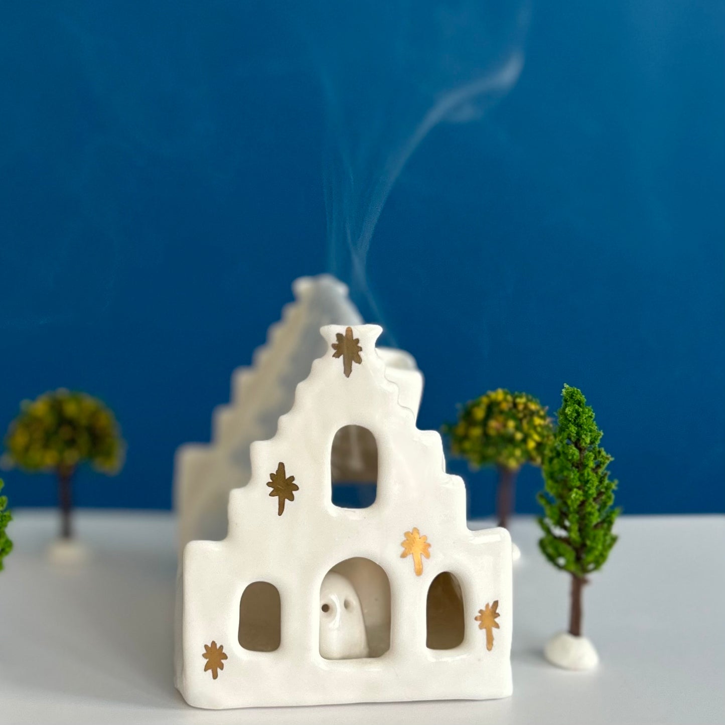 Haunted House (Luminary)