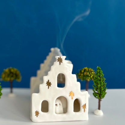 Haunted House (Luminary)